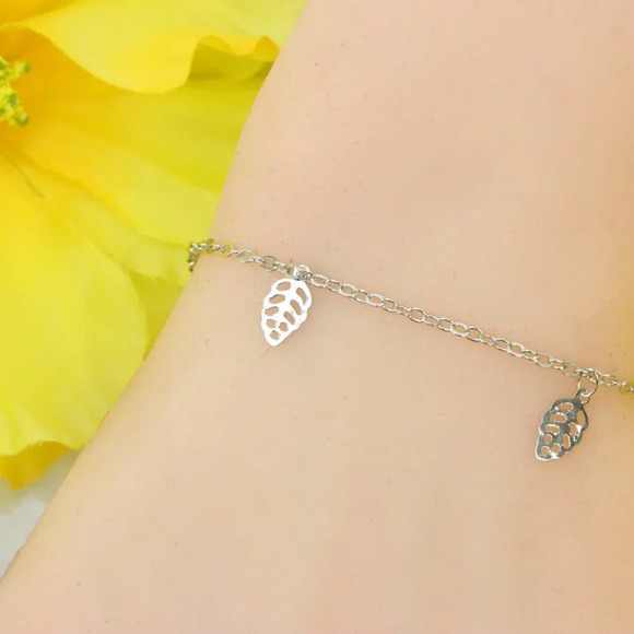 "Minimalist Bracelet, Sleek & Modern Design, Women’s Fashion, YC110262-B - Picture 2 of 10